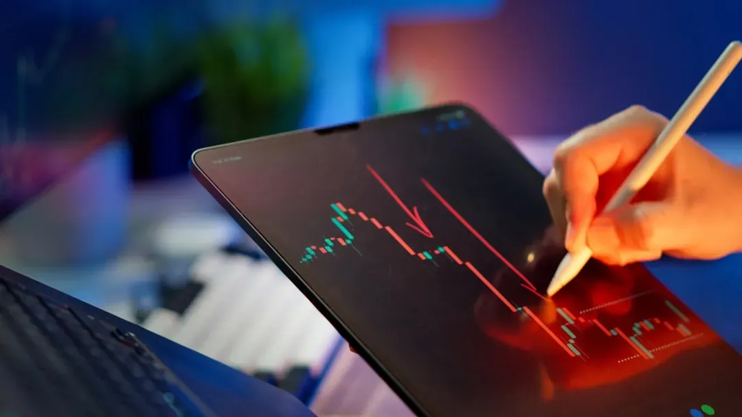 Warren Buffett’s Berkshire Hathaway Just Bought More of This Popular Stock – Should You?